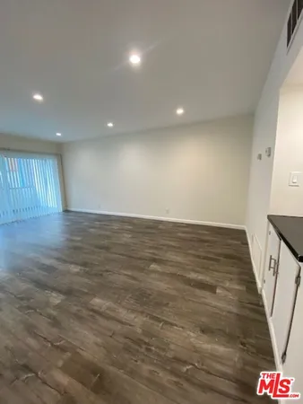 $2,250 | 7045 Hawthorn Avenue, Unit 203, Los Angeles, CA 90028