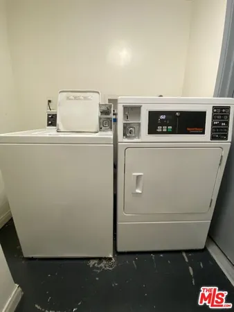 $2,250 | 7045 Hawthorn Avenue, Unit 203, Los Angeles, CA 90028