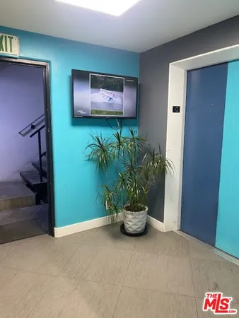 $2,250 | 7045 Hawthorn Avenue, Unit 203, Los Angeles, CA 90028