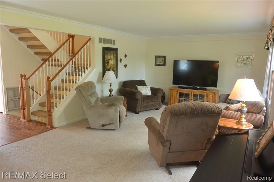 7361 Burpee Road Grand Blanc, MI 48439 - Photo 8 of 37 DSC_2555.JPG