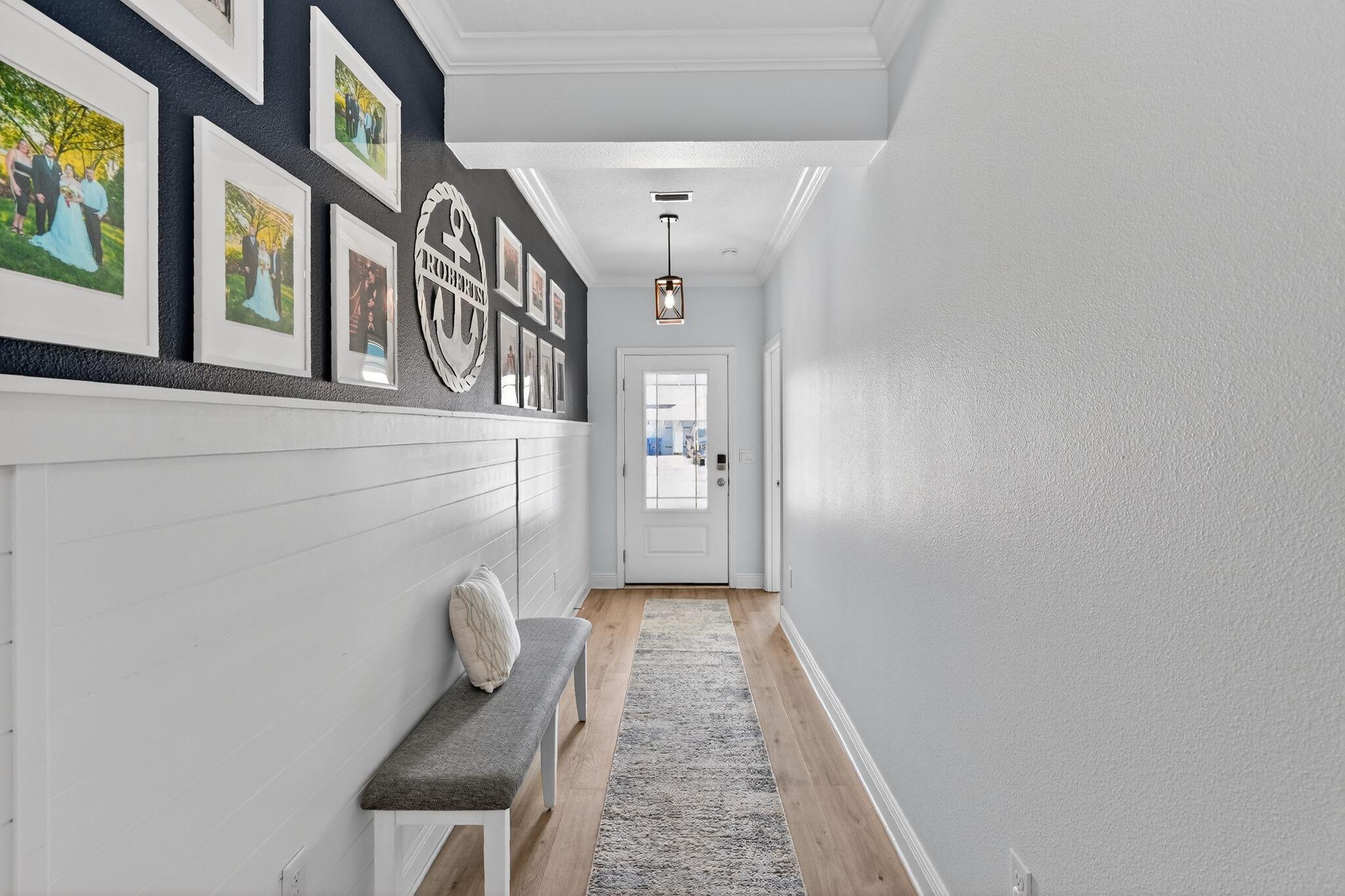 27 Oak Trees Lane East Freeport, FL 32439 - Photo 4 of 33 a view of a hallway with seating area