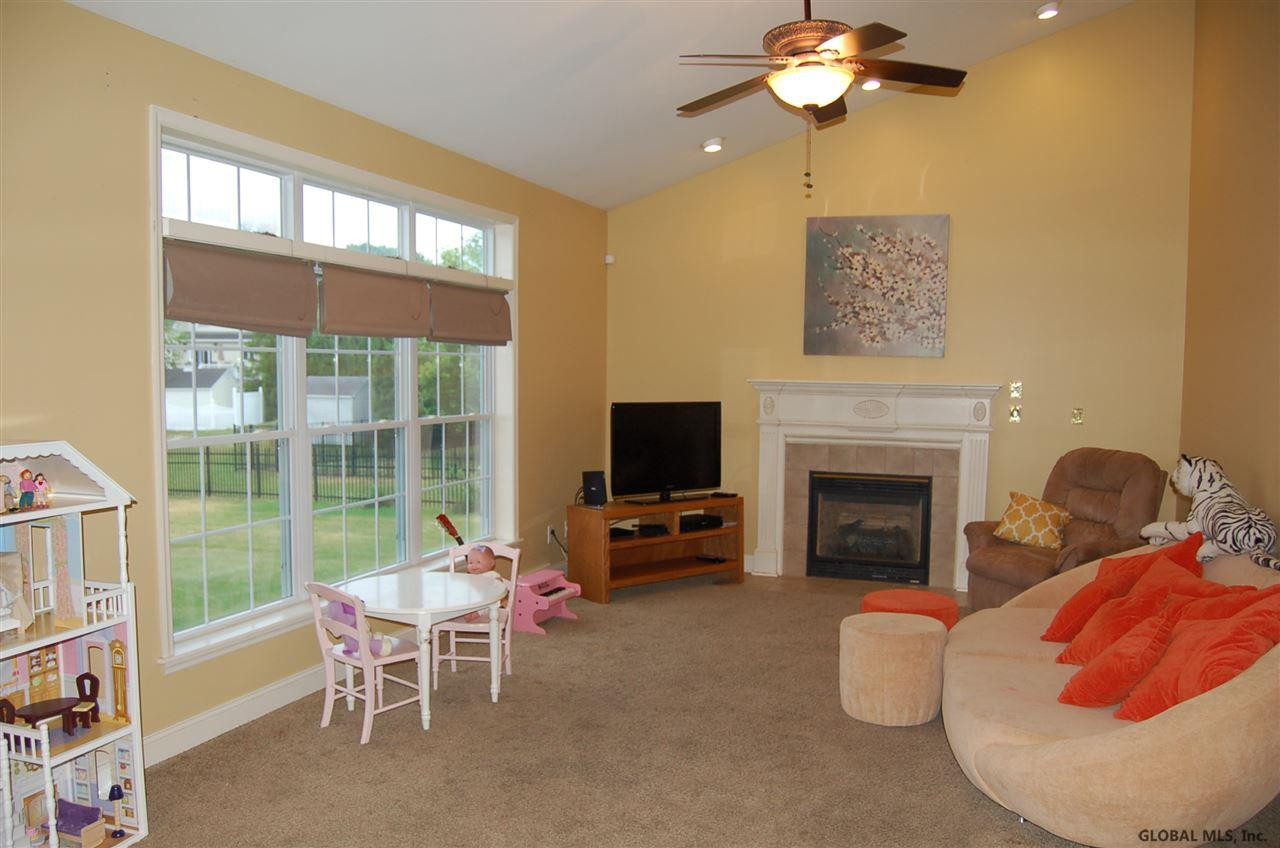 8 Worthington Road Guilderland, NY 12303 - Photo 14 of 24 Photo 14
