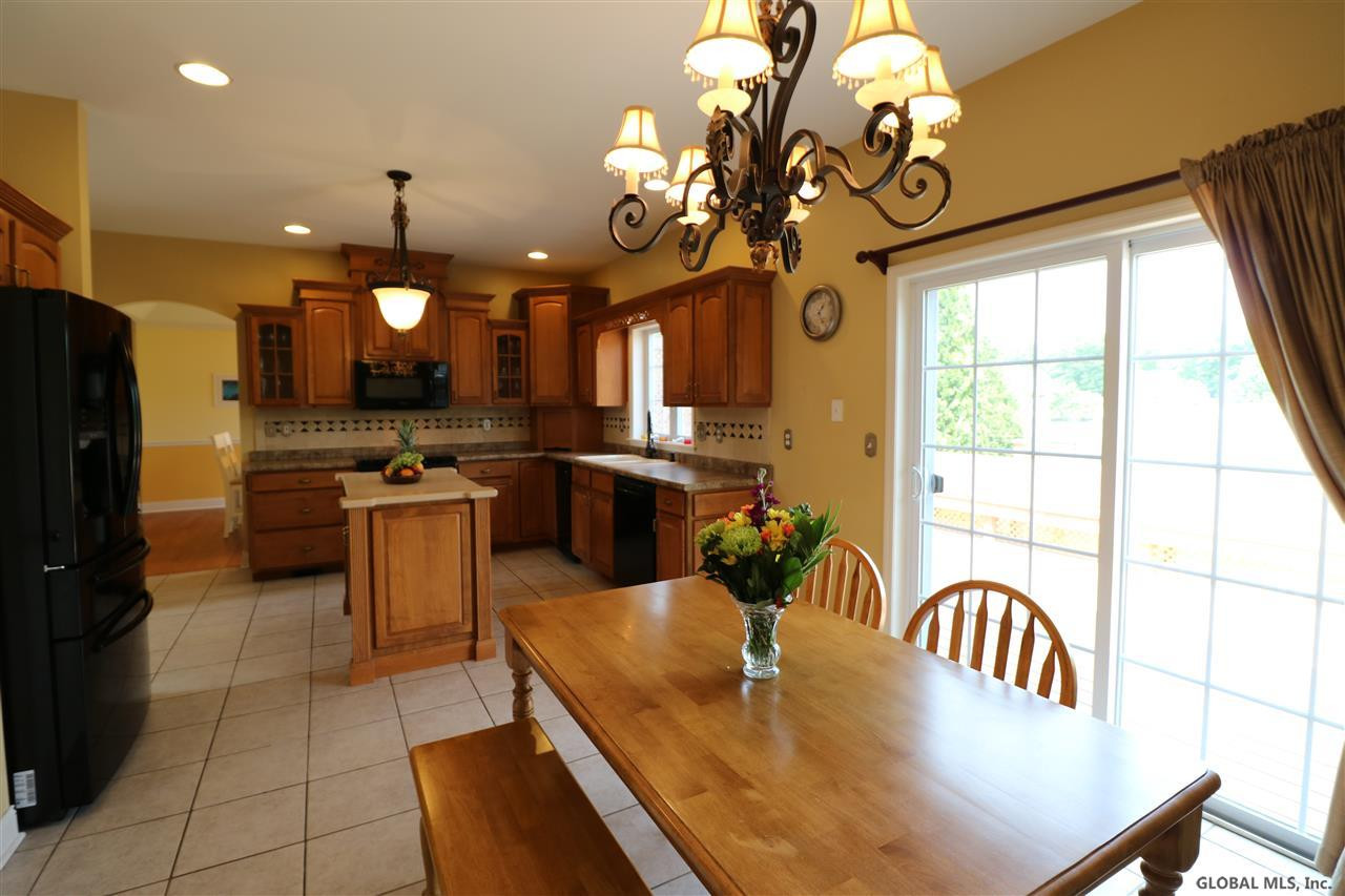 8 Worthington Road Guilderland, NY 12303 - Photo 10 of 24 Photo 10