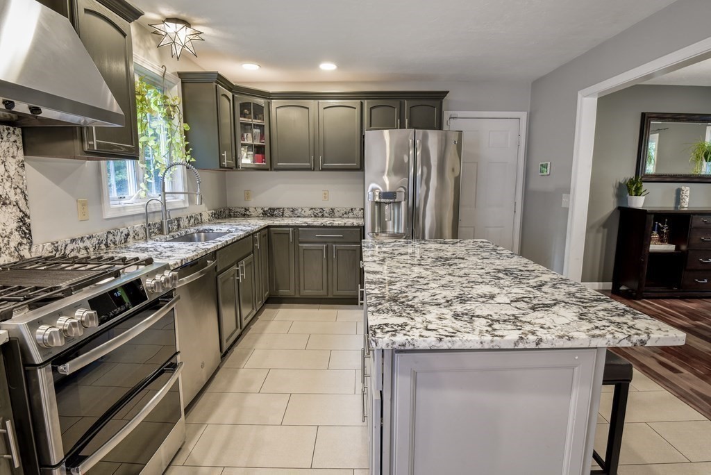 423 Old Dana Road Barre, MA 01005 - Photo 3 of 42