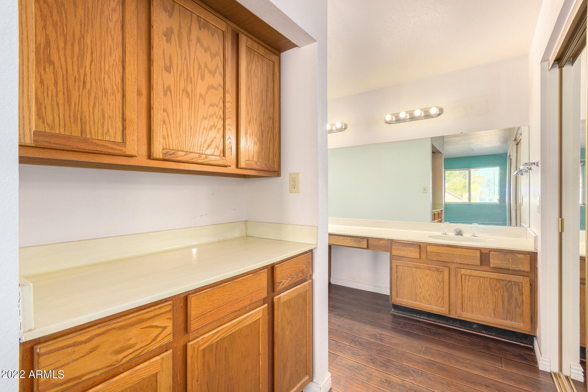 2623 West Hearn Road Phoenix, AZ 85023 - Photo 17 of 33 25 Hearn