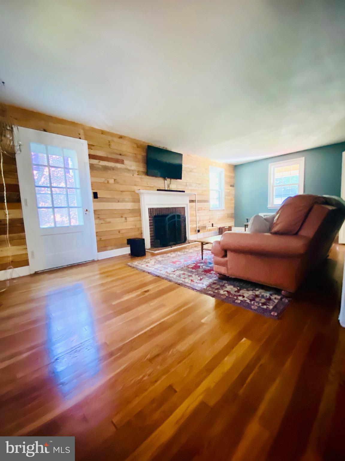 3008 Dunmore Road Baltimore, MD 21222 - Photo 2 of 35