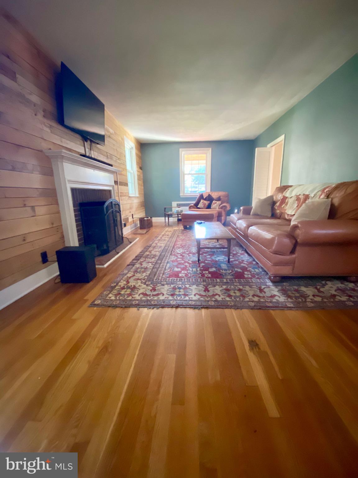 3008 Dunmore Road Baltimore, MD 21222 - Photo 3 of 35