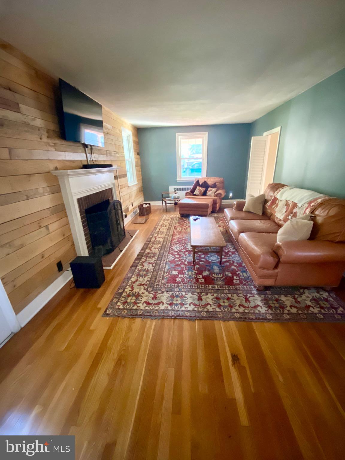 3008 Dunmore Road Baltimore, MD 21222 - Photo 4 of 35