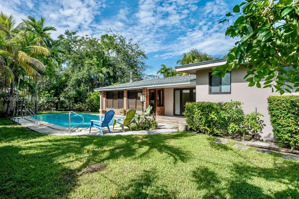 $5,650 | 9100 Southwest 81st Avenue, Miami, FL 33156