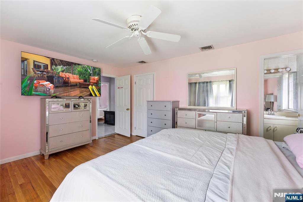 767 Kingsland Avenue Ridgefield, NJ 07657 - Photo 34 of 49