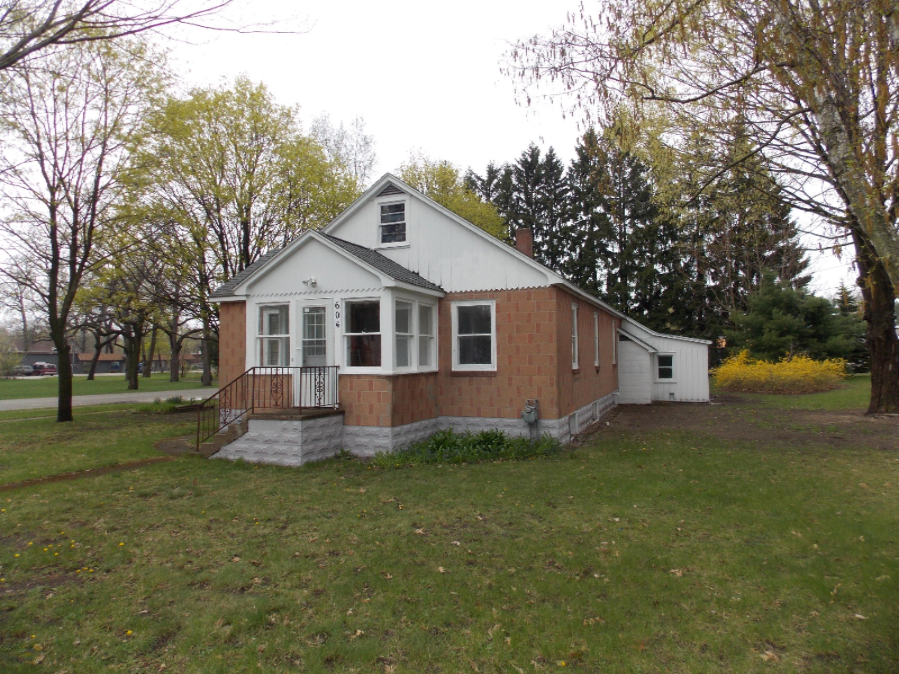 604 East Spring Street Whitehall, MI 49461 - Photo 1 of 15 DSCN2057