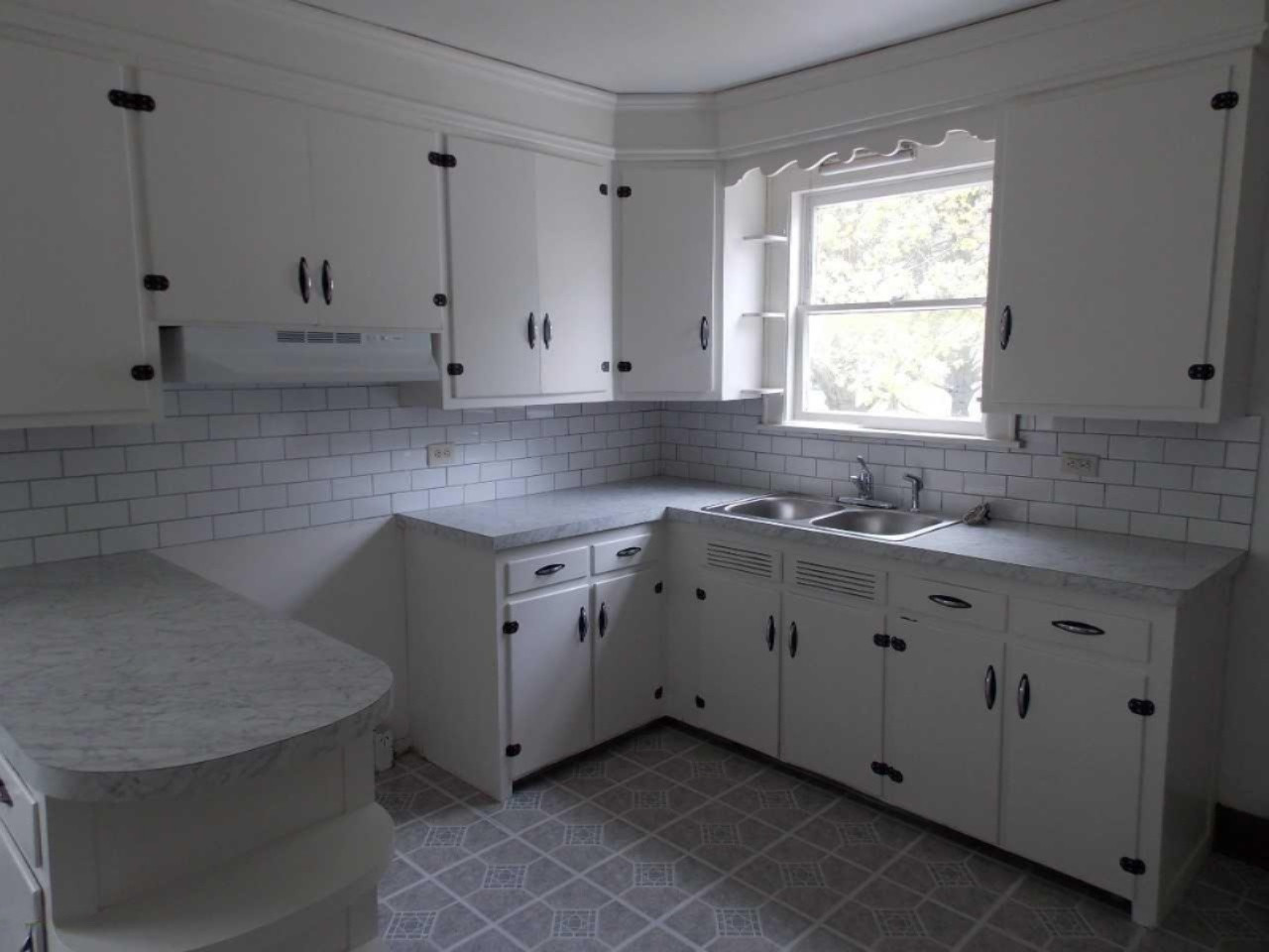 604 East Spring Street Whitehall, MI 49461 - Photo 3 of 15 DSCN2084