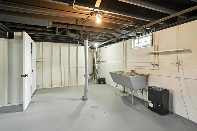 a view of a storage & utility room