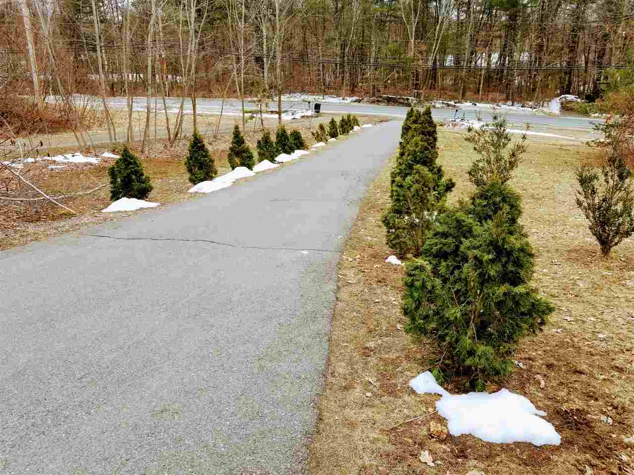 185 A Robinson Road Hudson, NH 03051 - Photo 3 of 12
