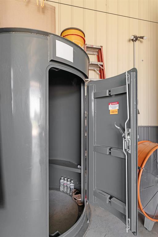1750 County Road 34430 Sumner, TX 75486 - Photo 12 of 20 a view of bathroom