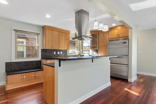 $550,000 | 4615 North Maria Court, Chicago, IL 60656