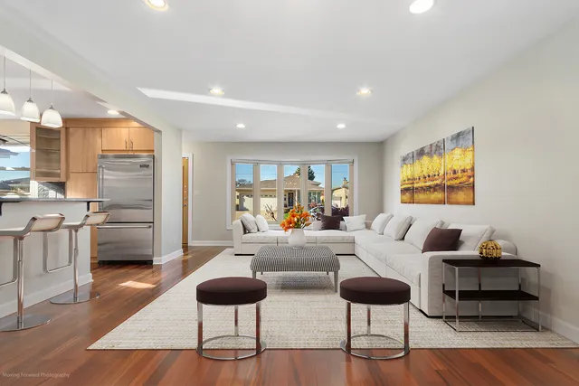 $550,000 | 4615 North Maria Court, Chicago, IL 60656