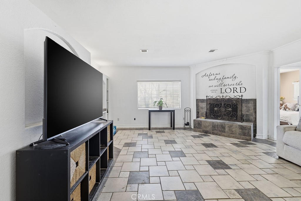 10231 East Ave R-2 Littlerock, CA 93543 - Photo 5 of 36