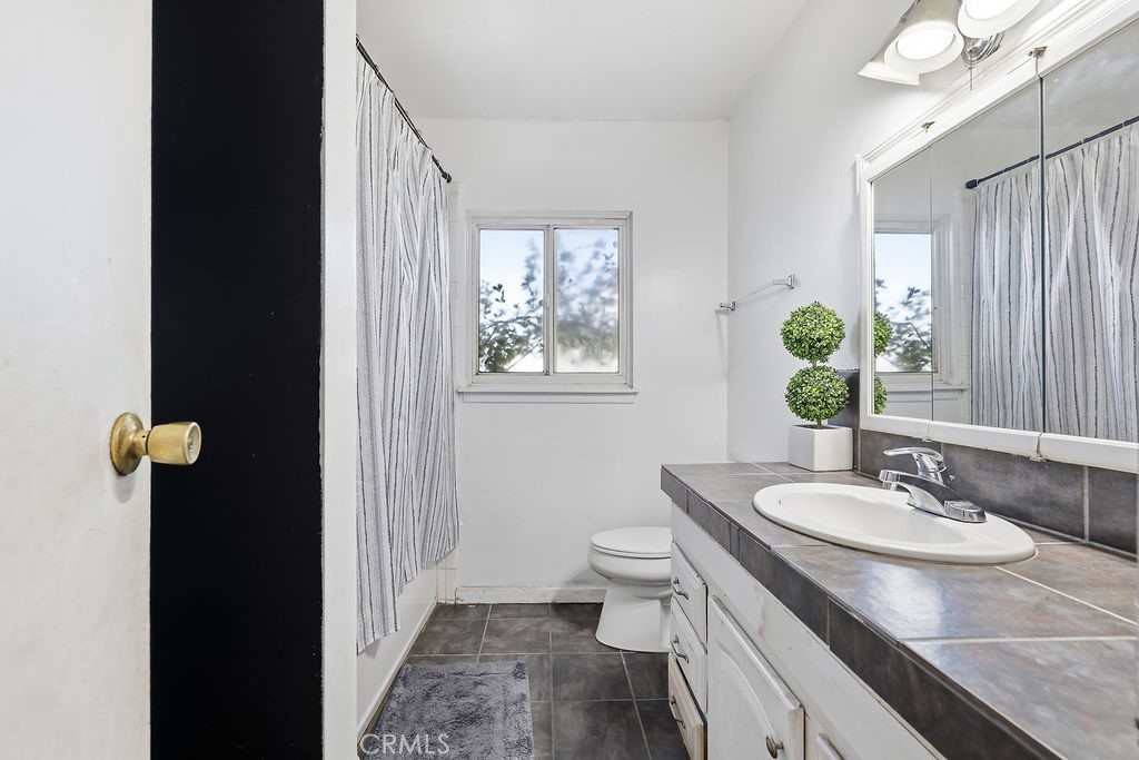 10231 East Ave R-2 Littlerock, CA 93543 - Photo 9 of 36