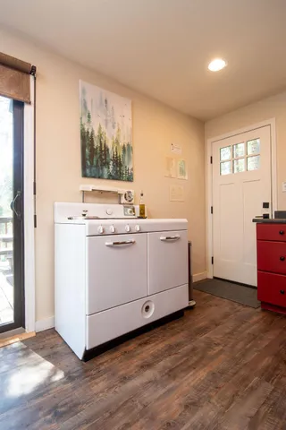 $289,000 | 22162 Sarah Circle, Long Barn, CA 95335