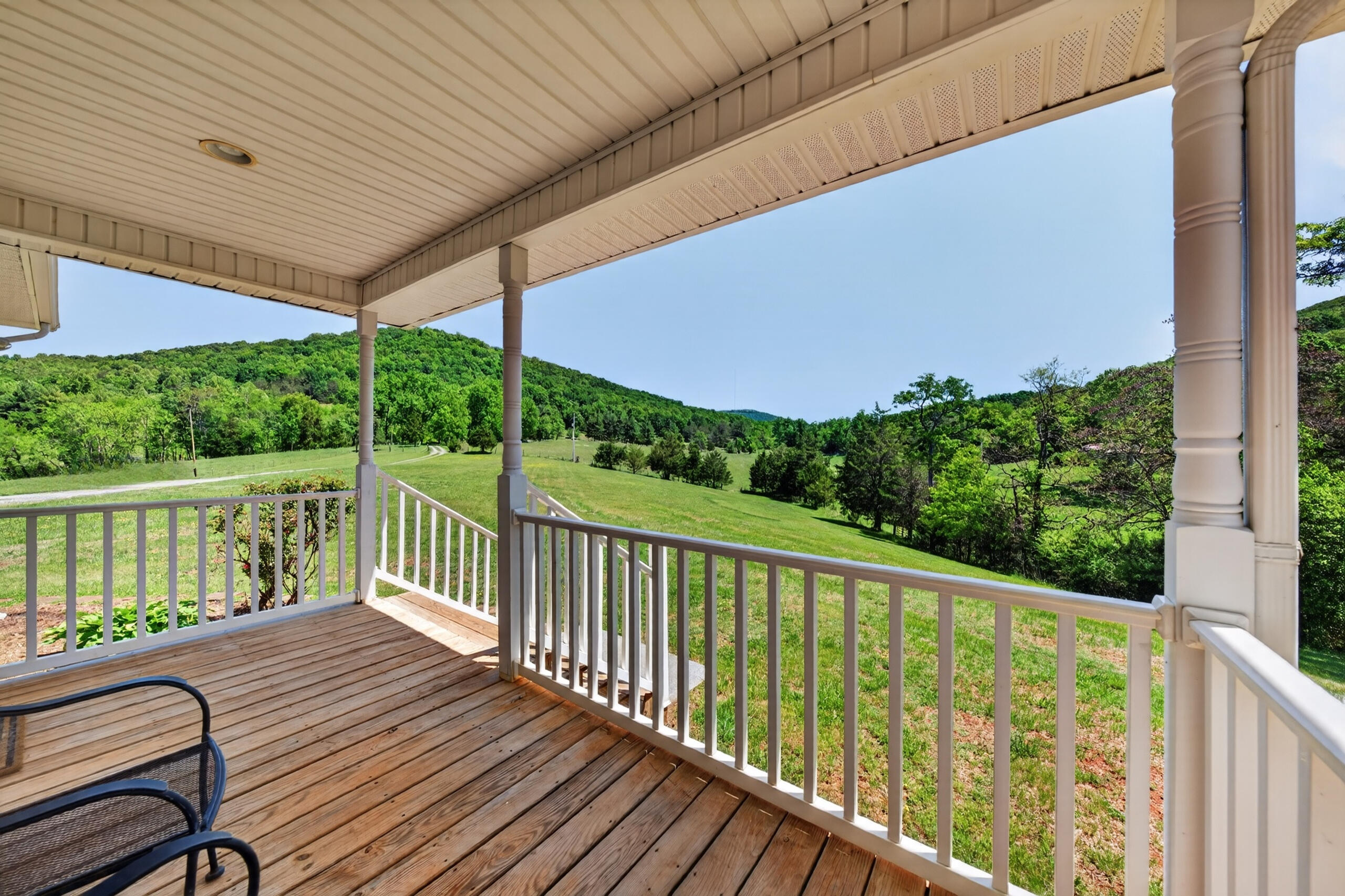 1633 Pilot Mountain Road Moneta, VA 24121 - Photo 11 of 103 Front Porch