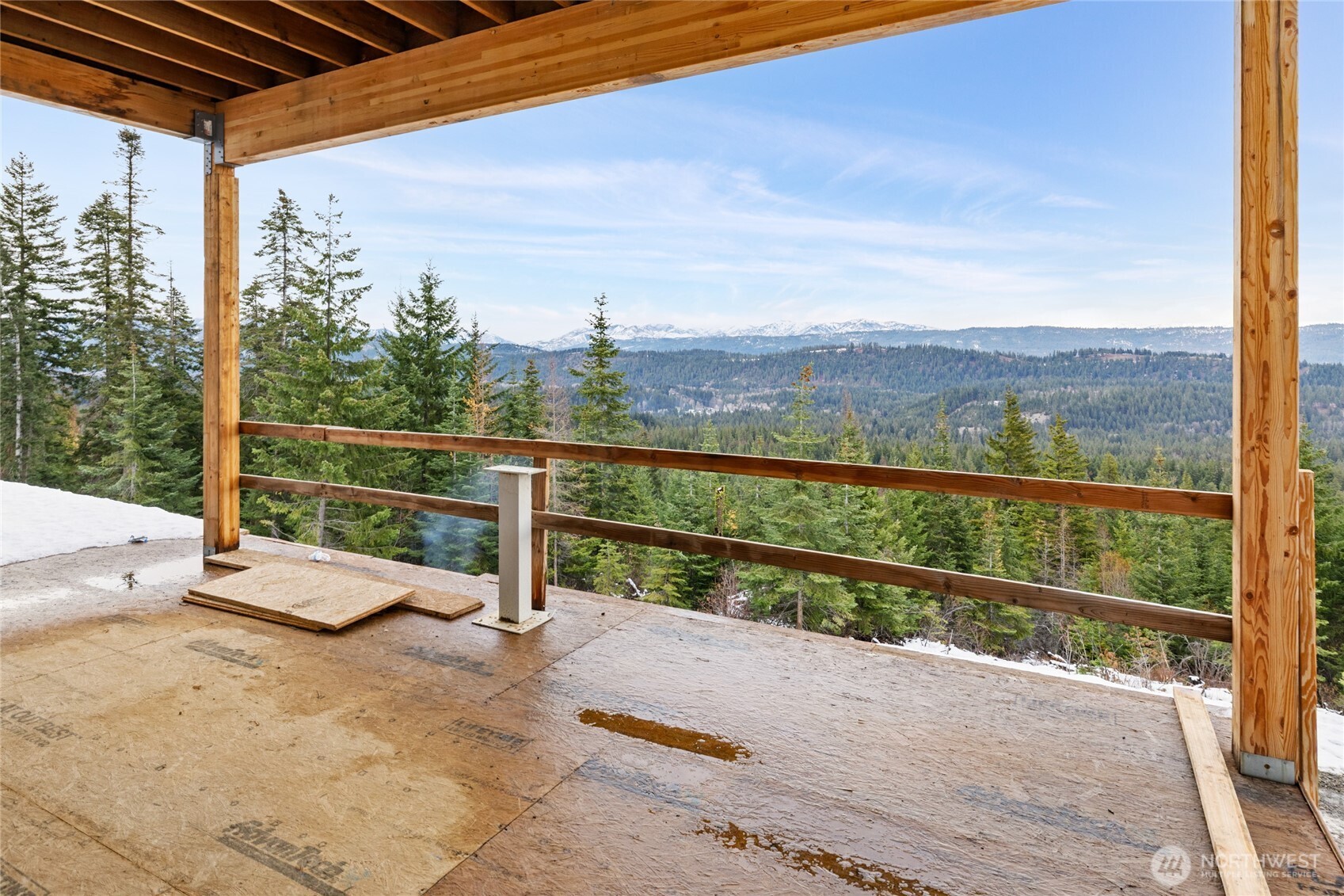 901 Whisper Creek Drive Cle Elum, WA 98922 - Photo 16 of 31 a view of a two chair in the balcony