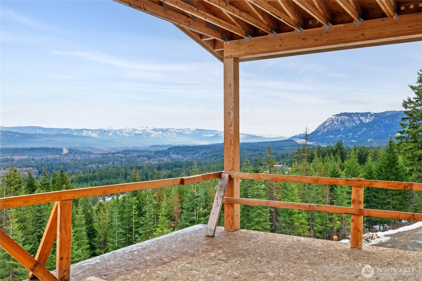 901 Whisper Creek Drive Cle Elum, WA 98922 - Photo 21 of 31 a view of a wooden deck and a yard
