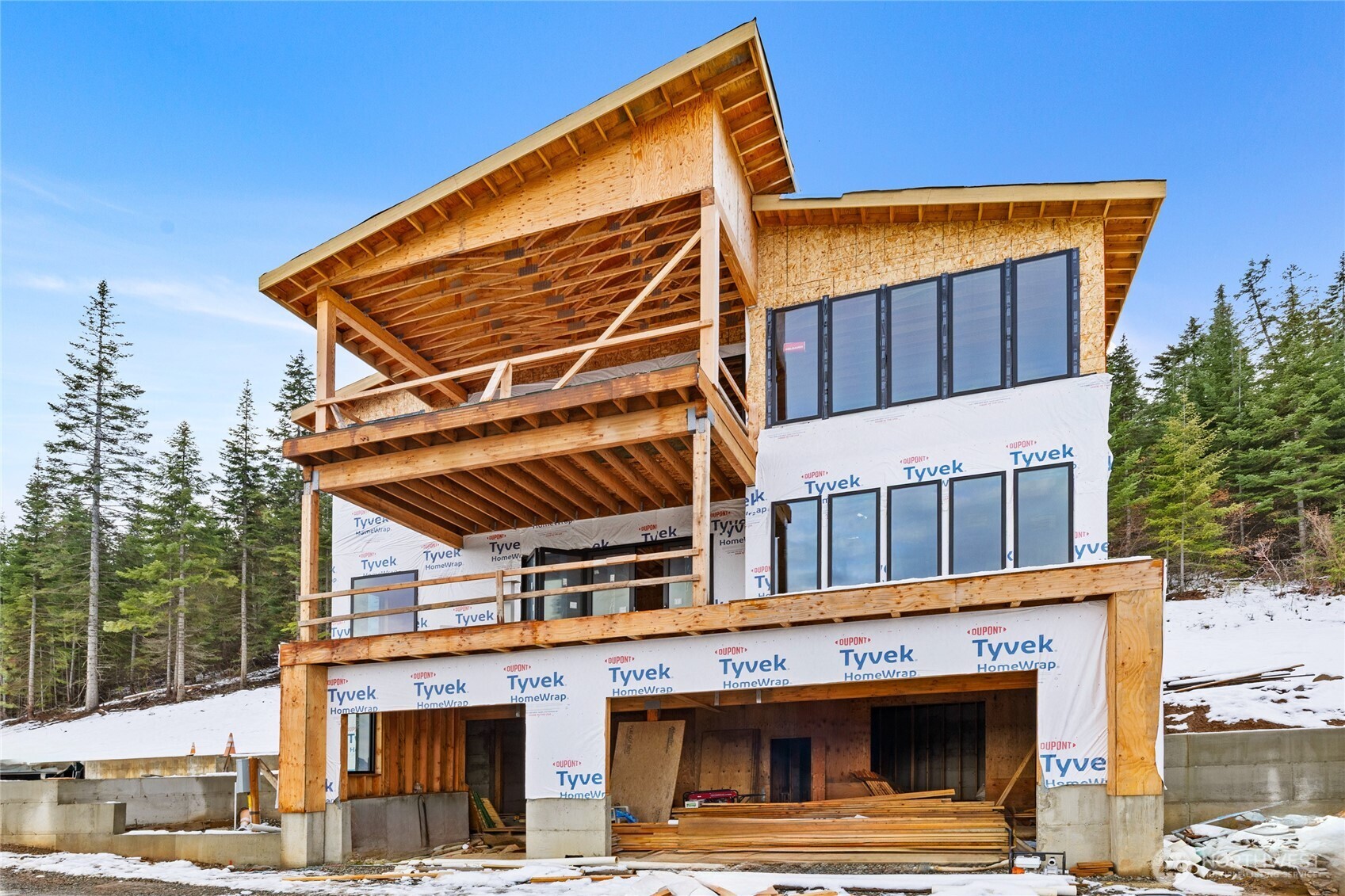901 Whisper Creek Drive Cle Elum, WA 98922 - Photo 5 of 31 a view of a house with a street