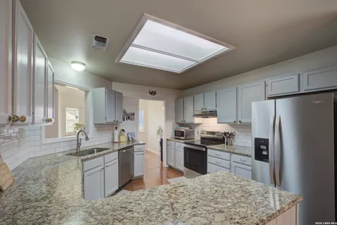 $374,900 | 1937 Squire Court, New Braunfels, TX 78130