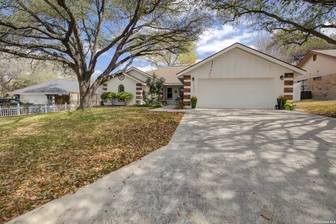 $374,900 | 1937 Squire Court, New Braunfels, TX 78130