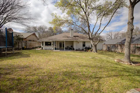 $374,900 | 1937 Squire Court, New Braunfels, TX 78130