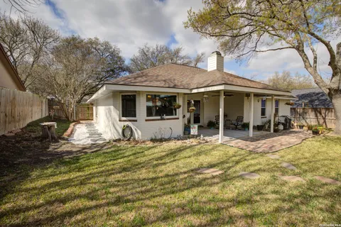$374,900 | 1937 Squire Court, New Braunfels, TX 78130