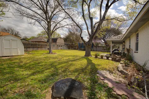 $374,900 | 1937 Squire Court, New Braunfels, TX 78130