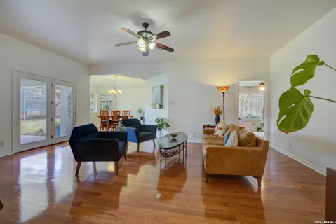 $374,900 | 1937 Squire Court, New Braunfels, TX 78130