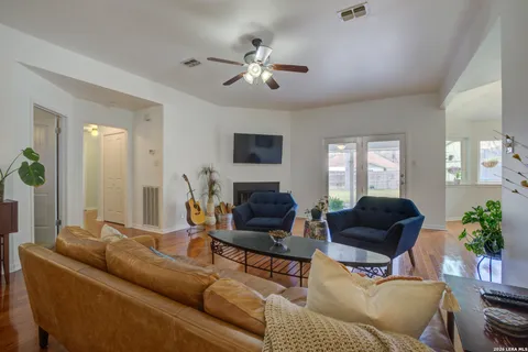 $374,900 | 1937 Squire Court, New Braunfels, TX 78130