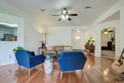 $374,900 | 1937 Squire Court, New Braunfels, TX 78130