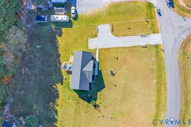 view of a house with a yard