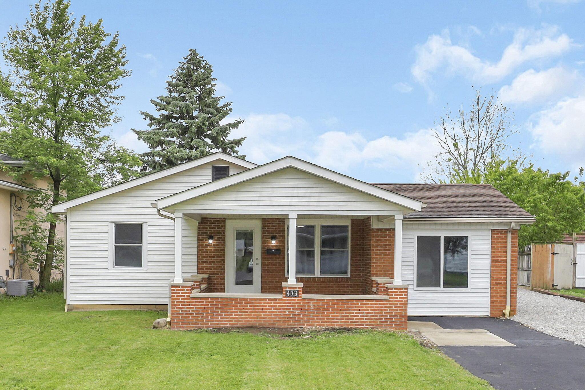 473 Smith Road Columbus, OH 43228 - Photo 1 of 45 Front of House