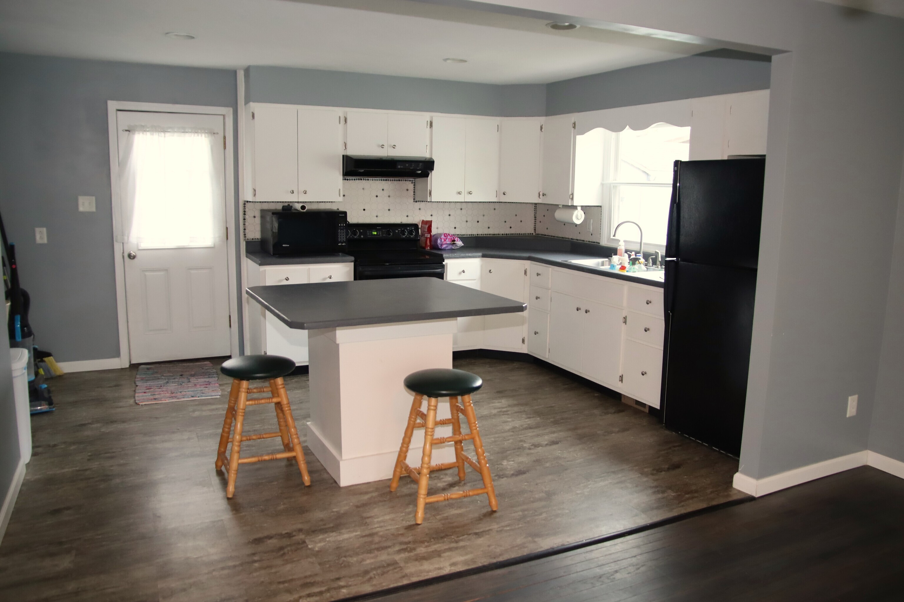 113 Plaza Drive Greenfield, IN 46140 - Photo 3 of 8