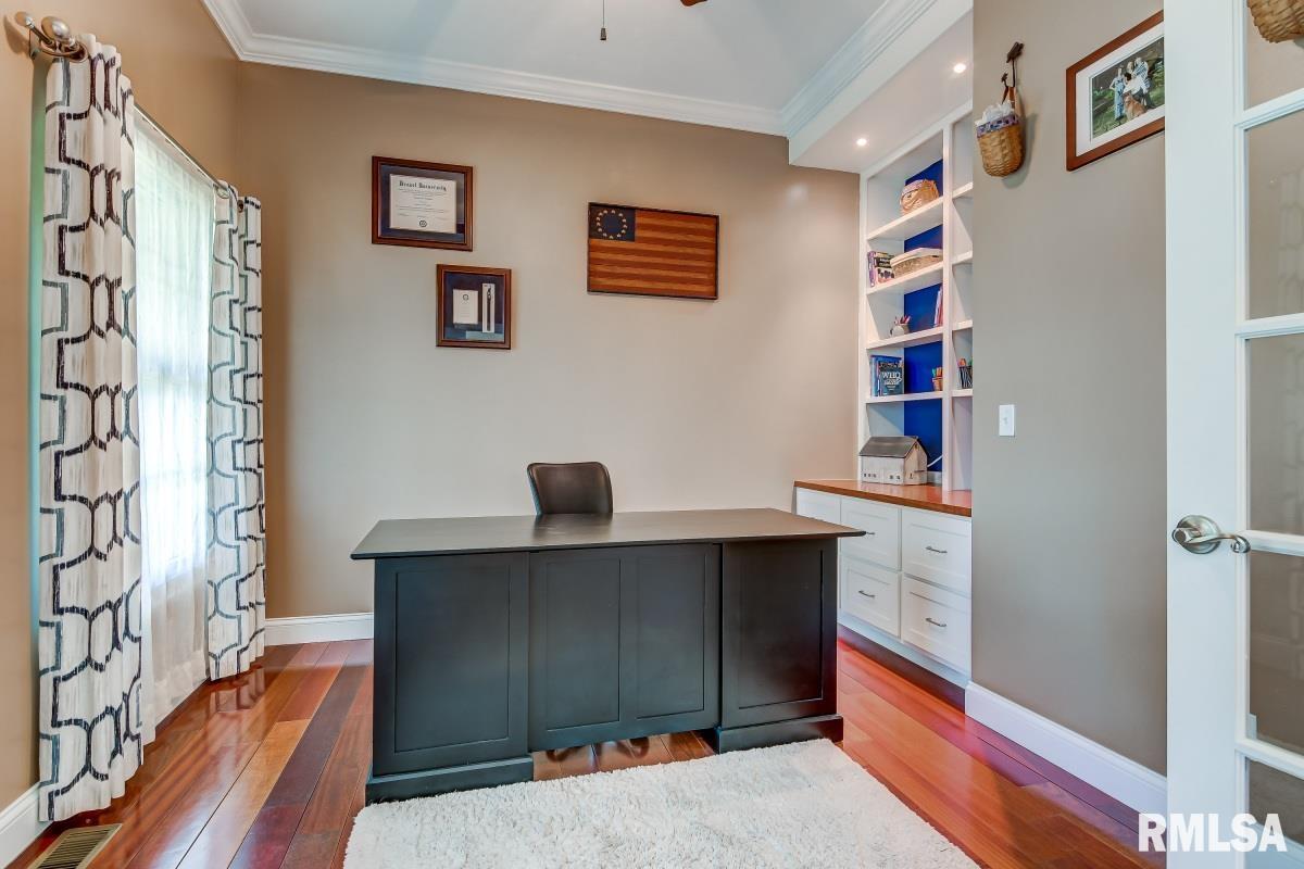 11997 Sherman Road Buffalo, IL 62515 - Photo 31 of 49 Gallery Image 31