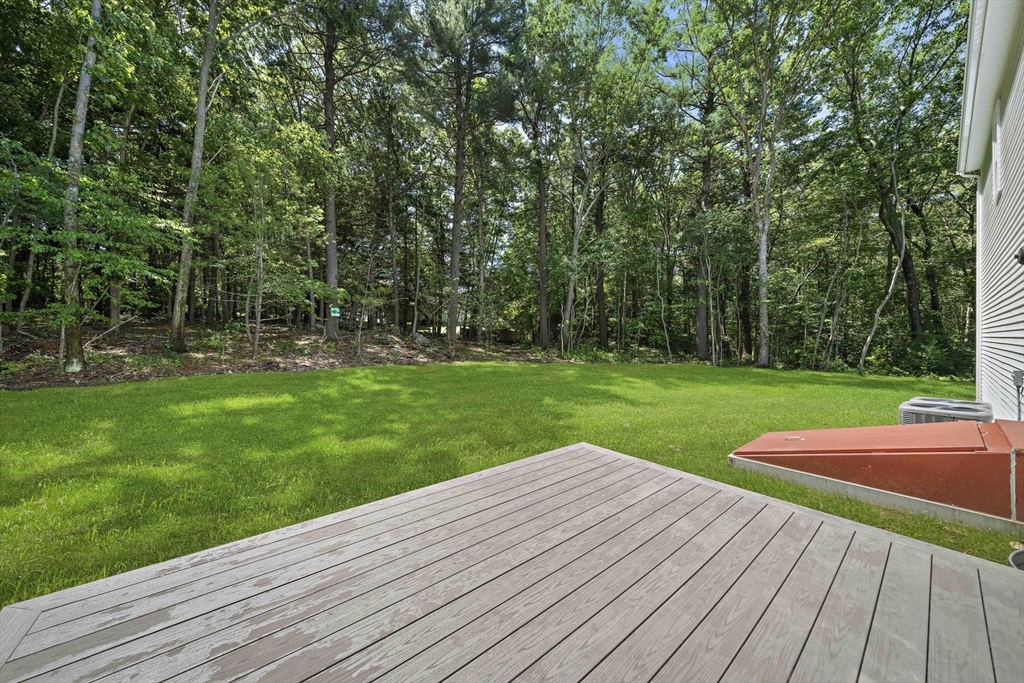 5 Clarendon Holbrook, MA 02343 - Photo 28 of 40
