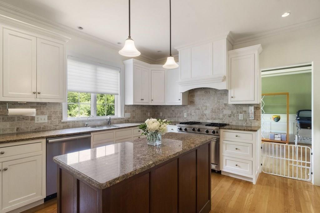 52 Wareland Road Wellesley, MA 02481 - Photo 11 of 26