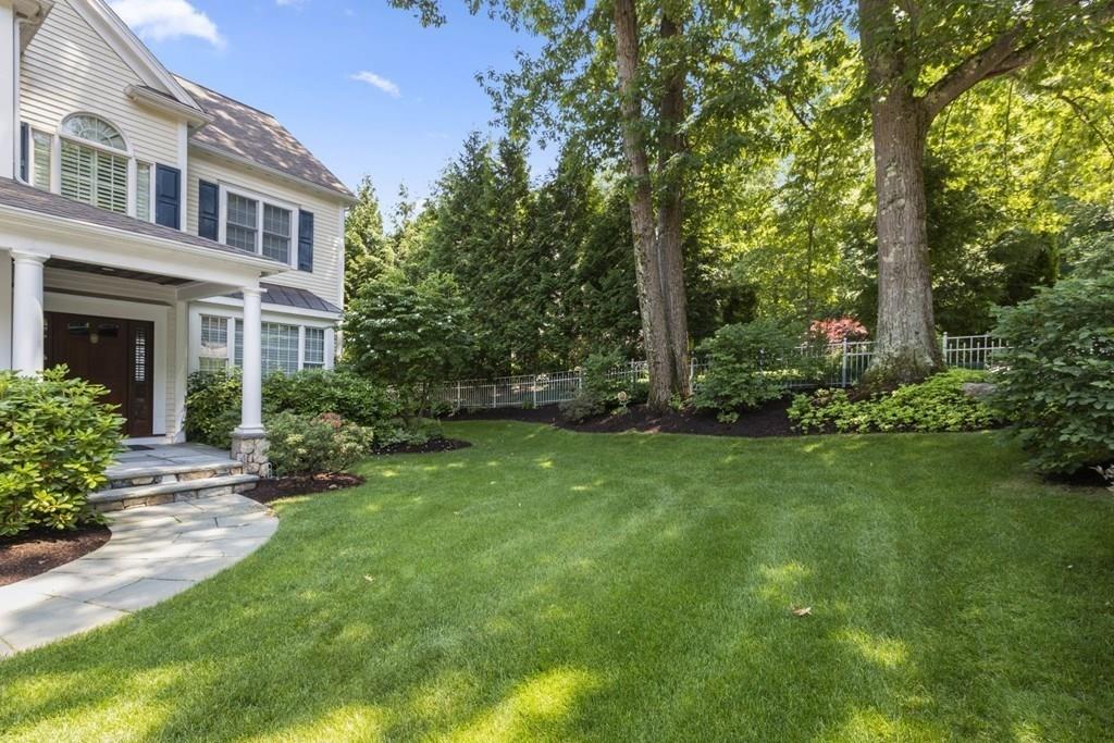 52 Wareland Road Wellesley, MA 02481 - Photo 3 of 26