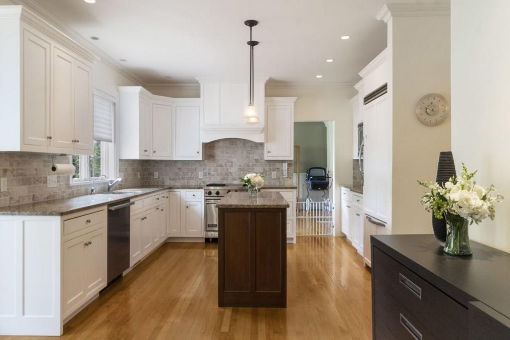 52 Wareland Road Wellesley, MA 02481 - Photo 10 of 26