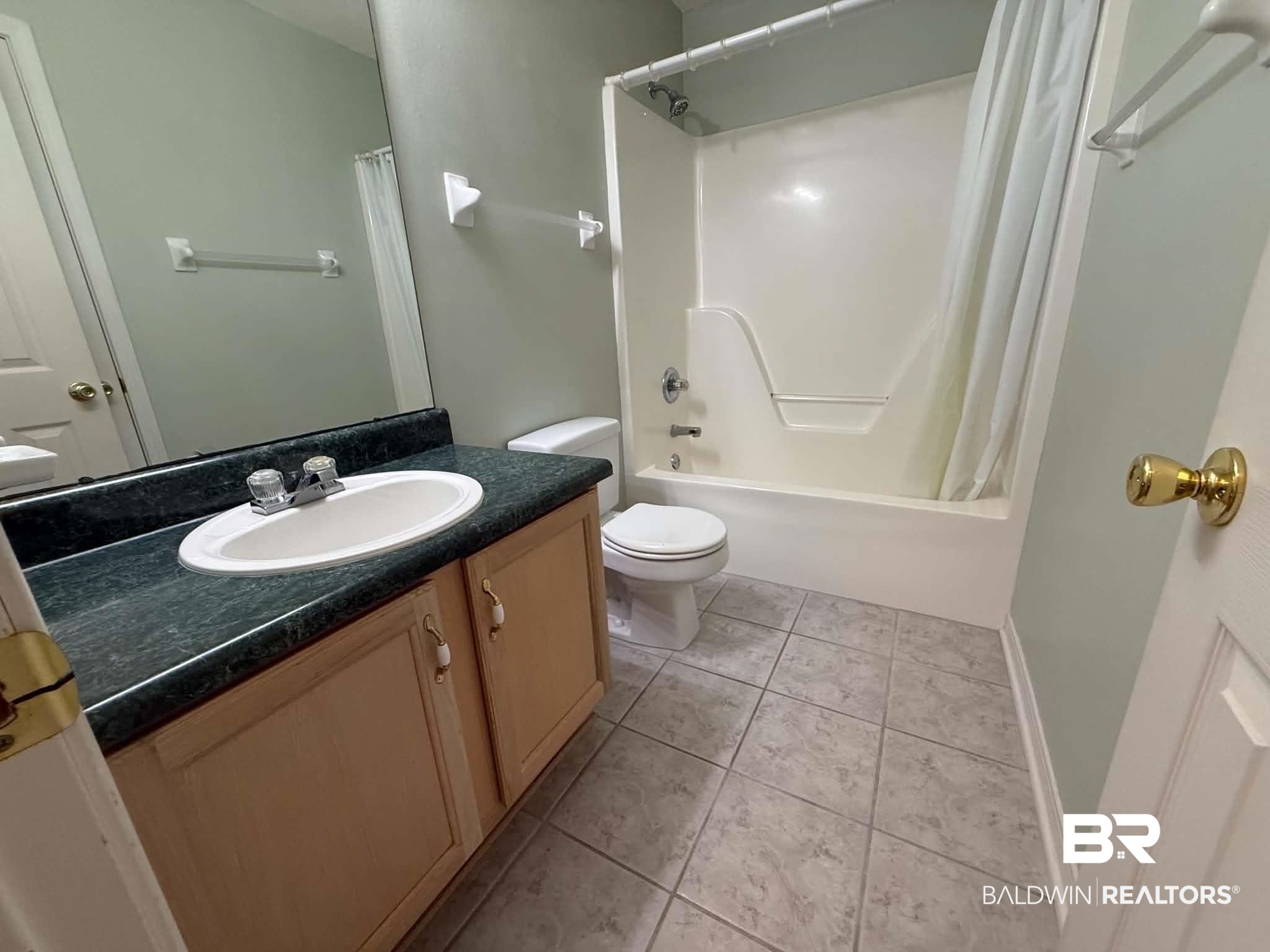 123 Pennbrooke Loop Foley, AL 36535 - Photo 33 of 49 Guest Bathroom
