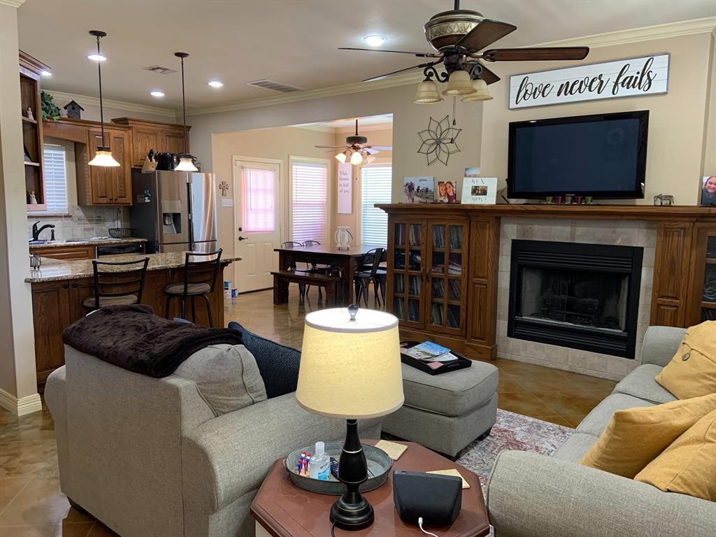 744 North Old Robinson Road Robinson, TX 76706 - Photo 6 of 24
