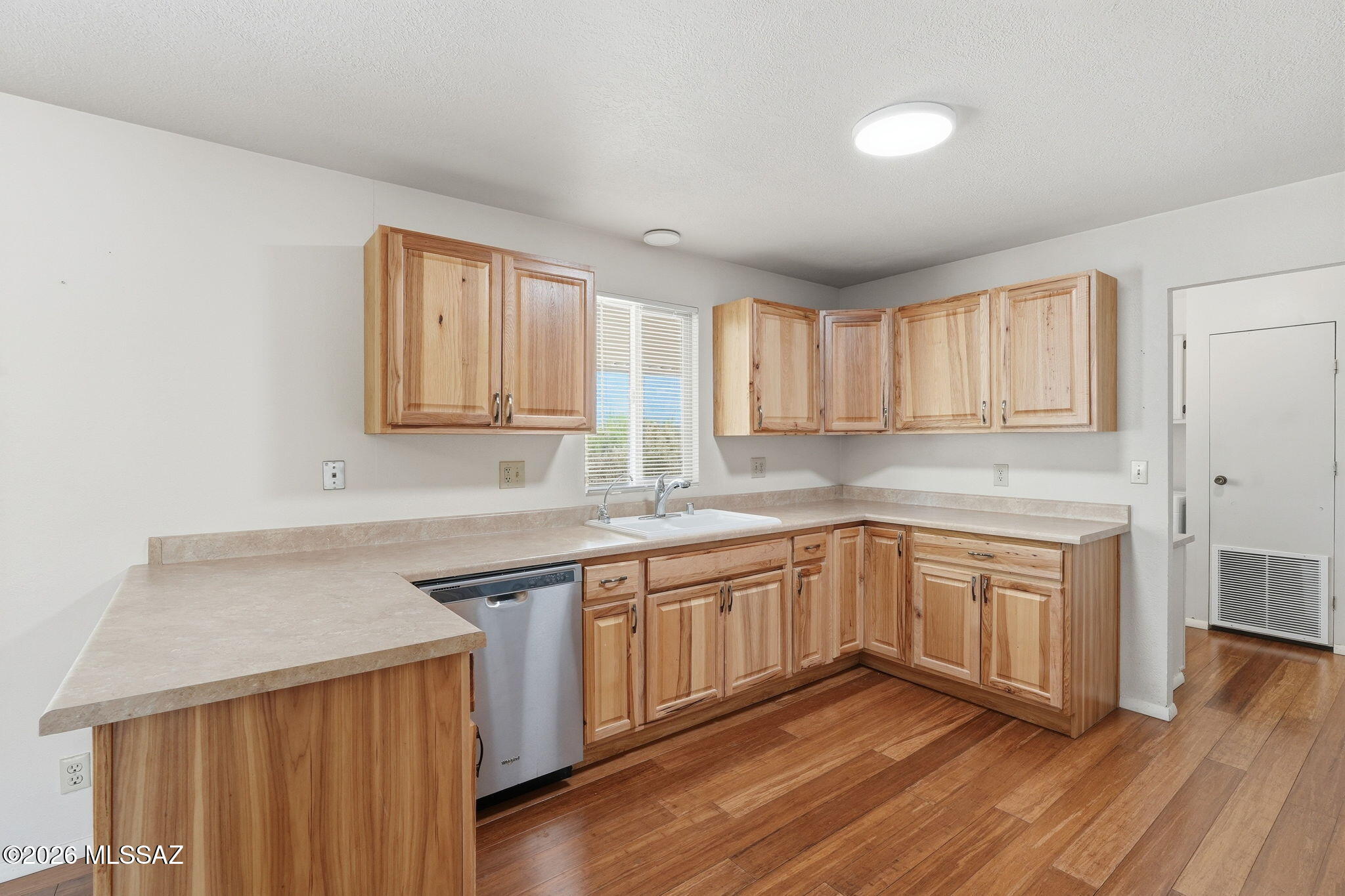 4085 East Wilds Road Tucson, AZ 85739 - Photo 12 of 41 Kitchen