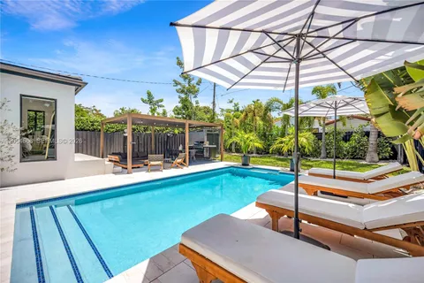 $2,490,000 | 530 Southwest 18th Terrace, Miami, FL 33129