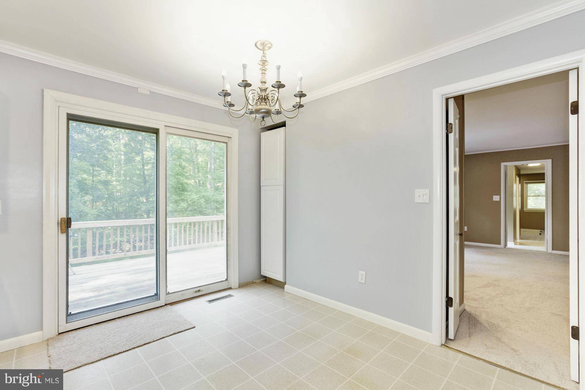 10009 Clearspring Road Damascus, MD 20872 - Photo 7 of 30 Kitchen Table Space