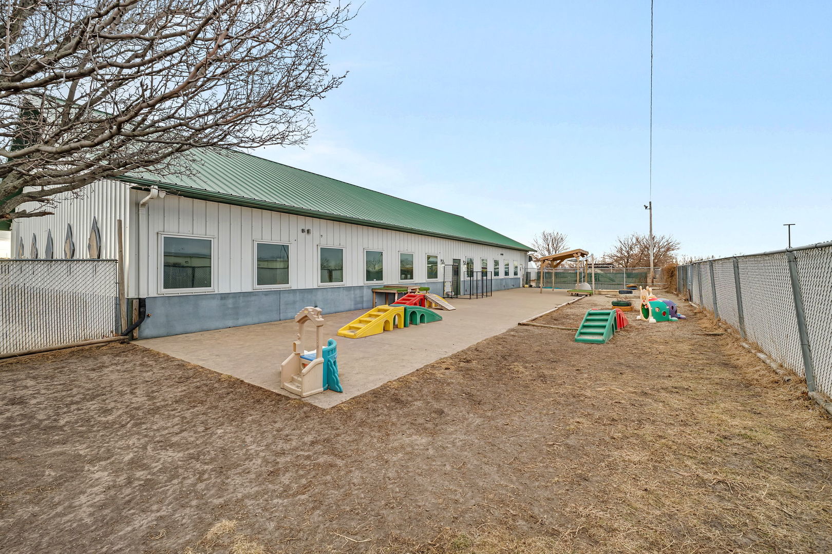 441 North 3059th Road Ottawa, IL 61350 - Photo 20 of 31 a view of a house with roof and sitting area